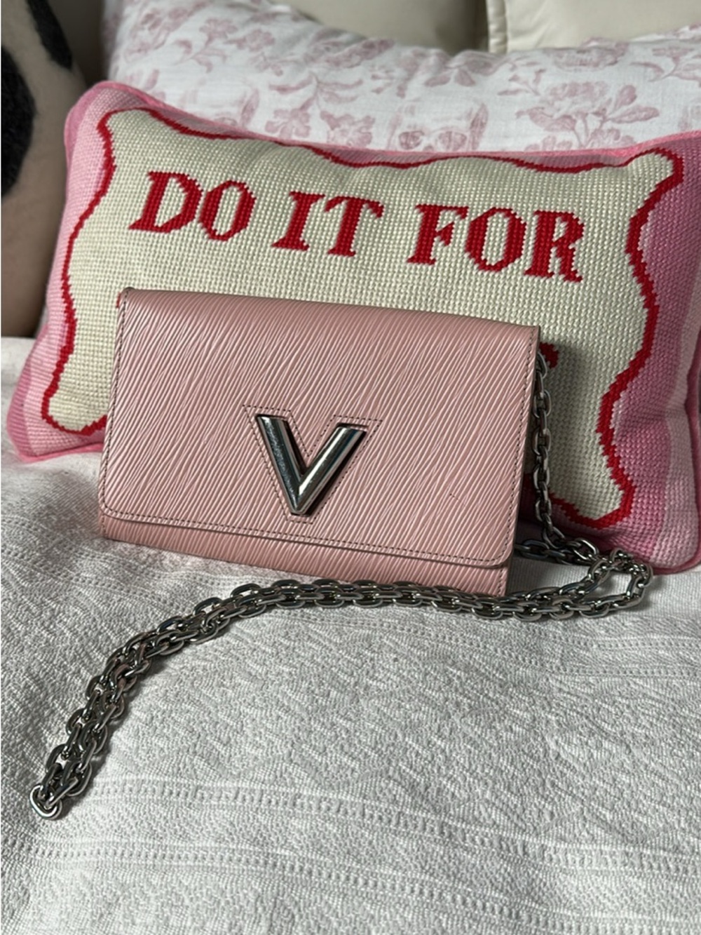 Pink Chain-Handle Crossbody Bag with Silver V Accent